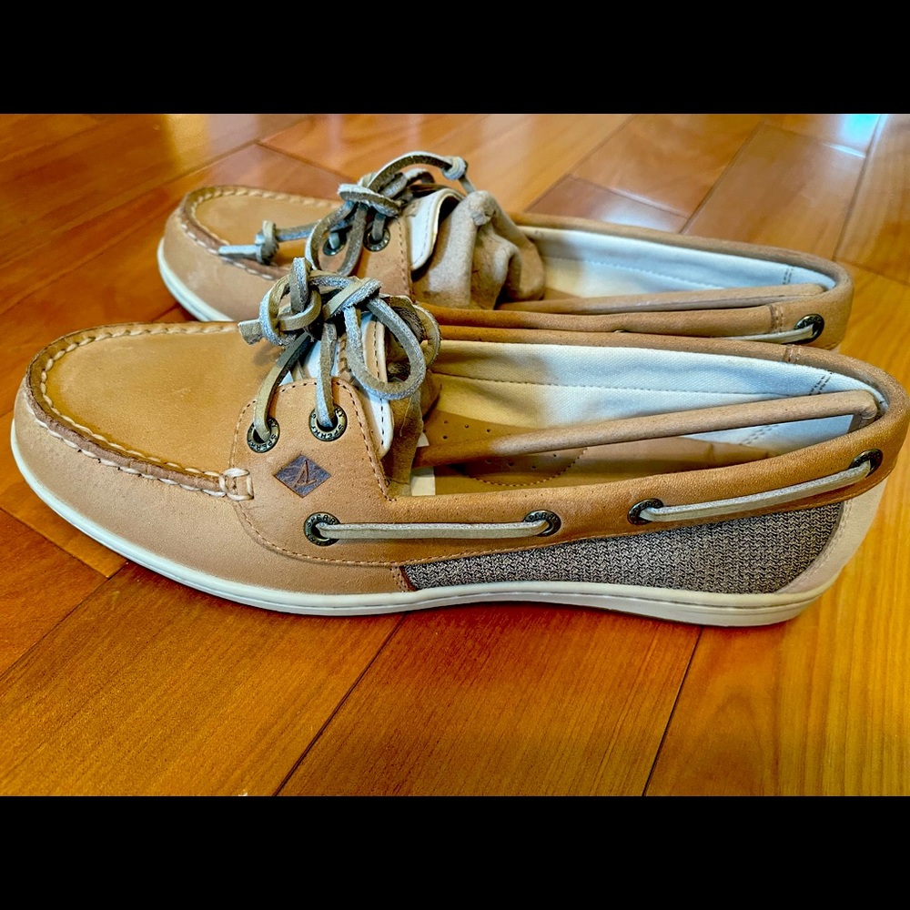 NWT sperry firefish core